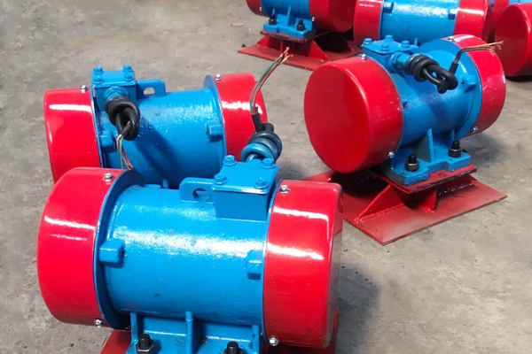 什么是倉(cāng)壁振動(dòng)器，其振動(dòng)電機(jī)軸與軸承的保養(yǎng)要求